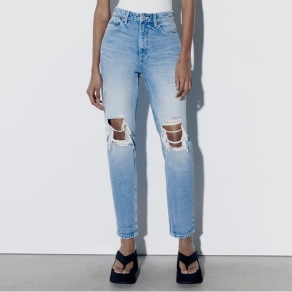 Zara Ripped Jean Capris 6 USA size . See Measurments in pics‎